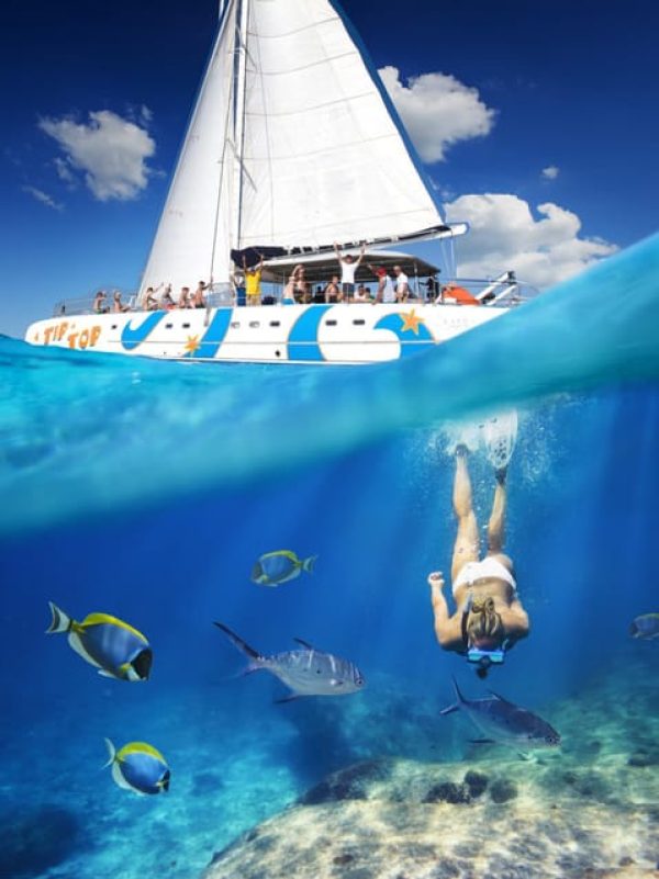 Puerto Plata: Catamaran Snorkeling Trip with Buffet