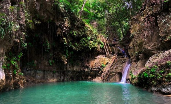 Amber Cove/Taino Bay: 7 Waterfall Tour with Swimming & Lunch