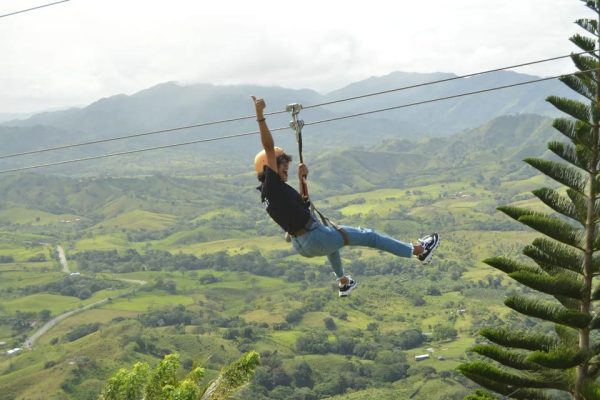 Zipline Montaña Redonda Tour