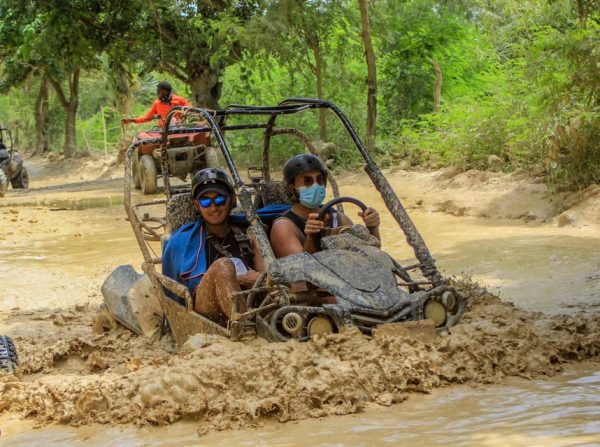 Tour Buggy de Medio día Playa Macao