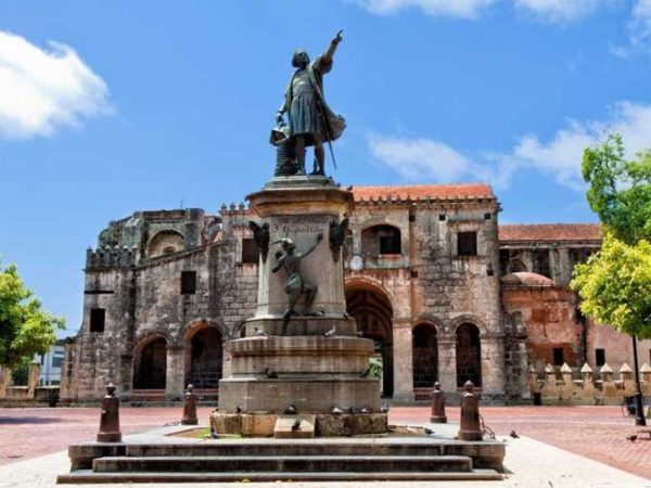 From Punta Cana: Santo Domingo Day Tour with National Park