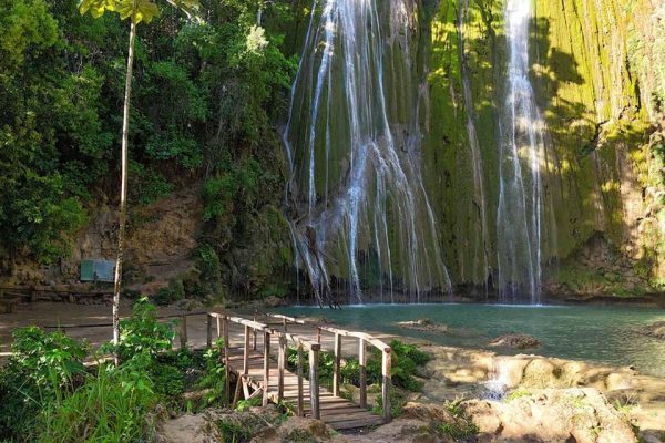 Dominican Republic: El Limón Waterfall Horseback Riding Tour