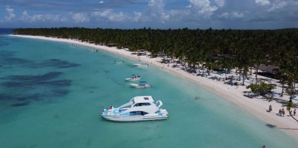 From Punta Cana: Saona and Mano Juan Day Trip by Catamaran