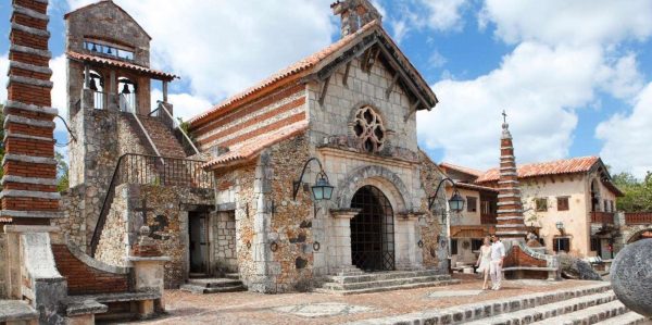 Punta Cana: Cuevas de las Maravillas and Altos de Chavón