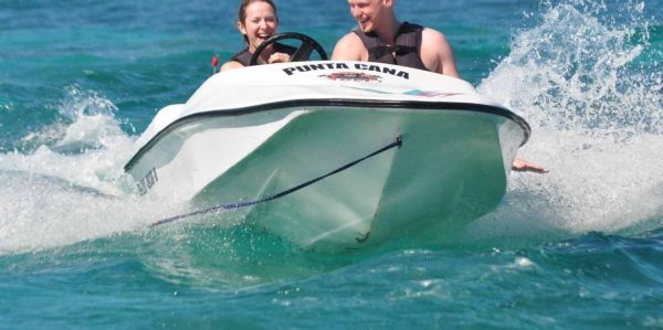 Speedboat Adventure: Exhilarating Experience in Punta Cana