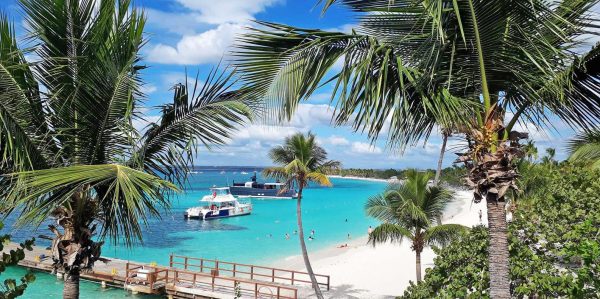 Punta Cana: Full Day Boat Trip to Catalina Island with Lunch